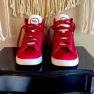 🔥😍Nike Sportwear Collection Red